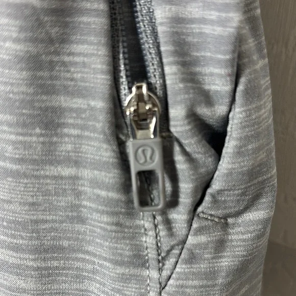 lululemon men’s Gray Athletic Shorts with Drawstring - Picture 8 of 11